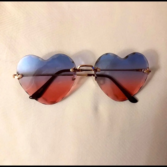 Heart Sunglasses - Picture 1 of 2